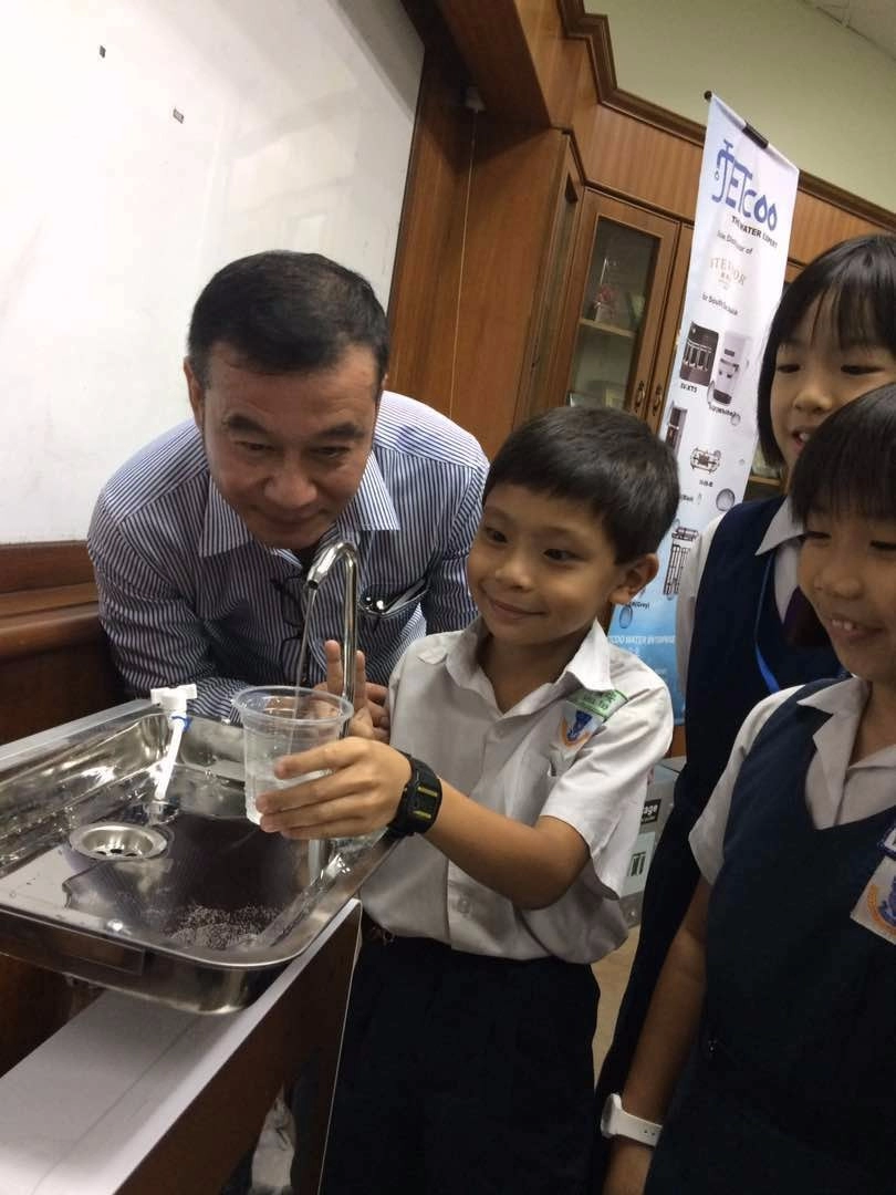 24-05-2017 明亮慈善之家【捐赠淨水过滤系统】給43 间雪隆小学。